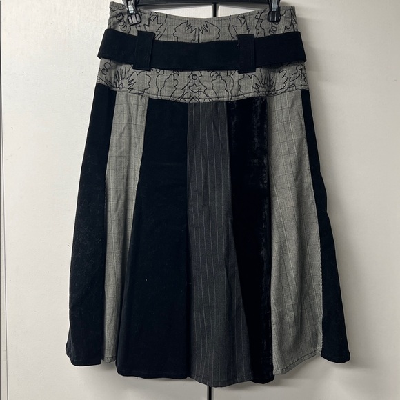 Stylish Black and Gray Women's Skirt - Picture 5 of 6